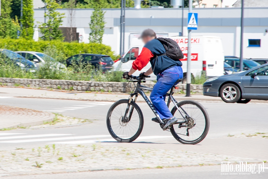 Przechodniu uwaaj! Rowerzyci w Elblgu nagminnie ami przepisy, fot. 13