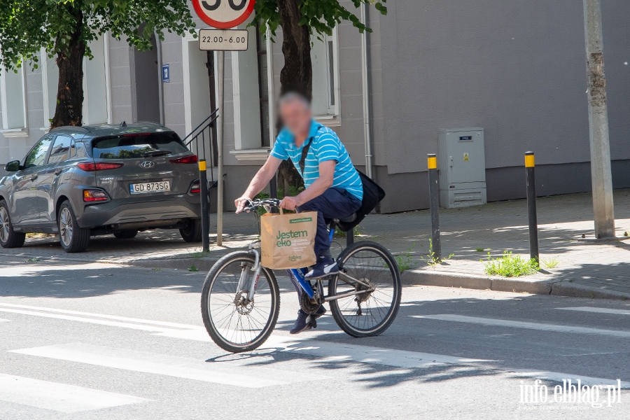 Przechodniu uważaj! Rowerzyści w Elblągu nagminnie łamią przepisy, fot. 14