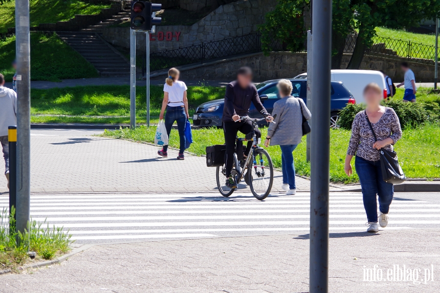 Przechodniu uważaj! Rowerzyści w Elblągu nagminnie łamią przepisy, fot. 20