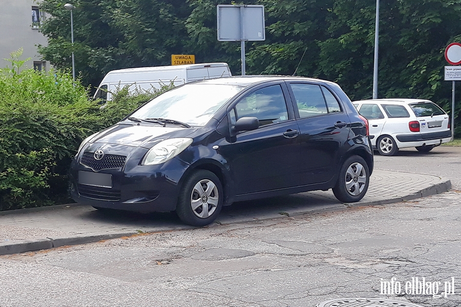 Mistrzowie parkowania w Elblgu (cz 163), fot. 7