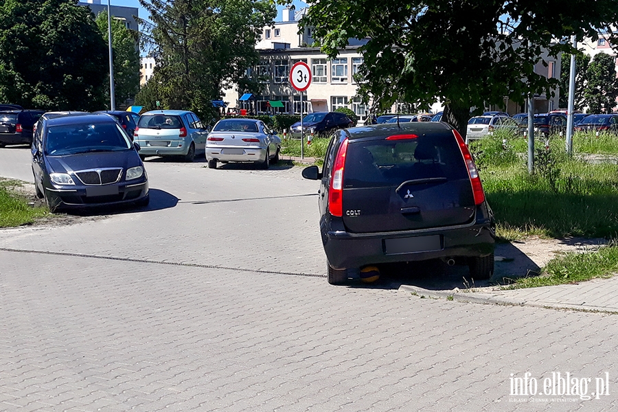 Mistrzowie parkowania w Elblgu (cz 163), fot. 12