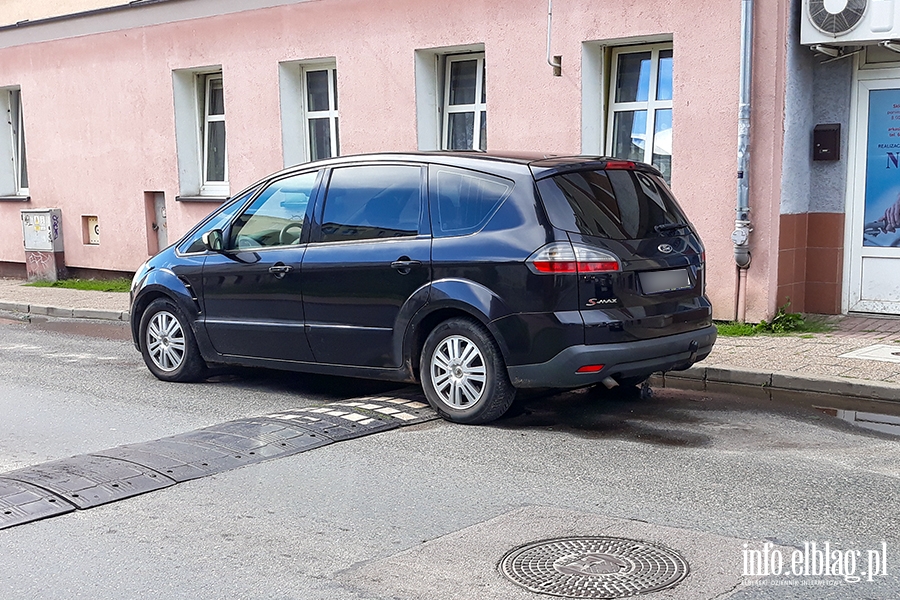 Mistrzowie parkowania w Elblgu (cz 166), fot. 9