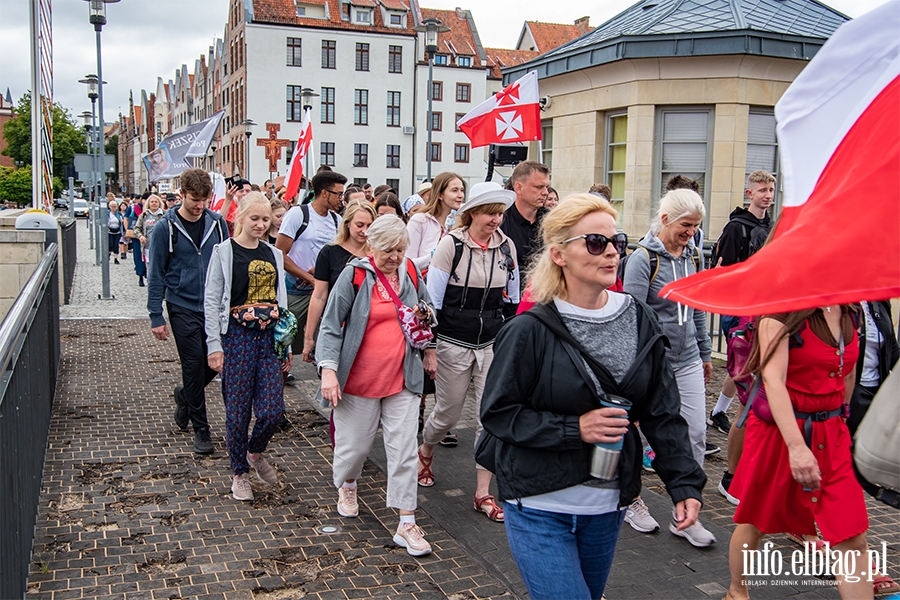 XXX Elbląska Pielgrzymka Piesza. Wierni idą na Jasną Górę , fot. 25