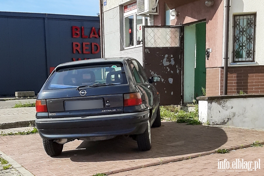 Mistrzowie parkowania w Elblgu (cz 172), fot. 2