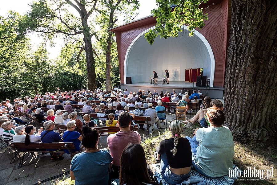 W Baantarni zagocia "Scena przy stoliku", fot. 6