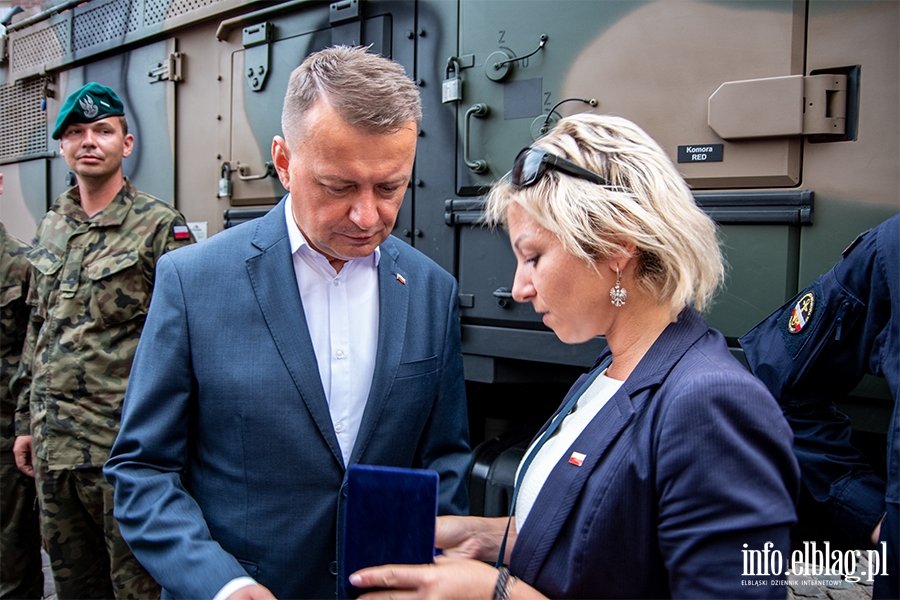 Mariusz Błaszczak w Elblągu: Warto być częścią wielkiej, wojskowej rodziny NATO