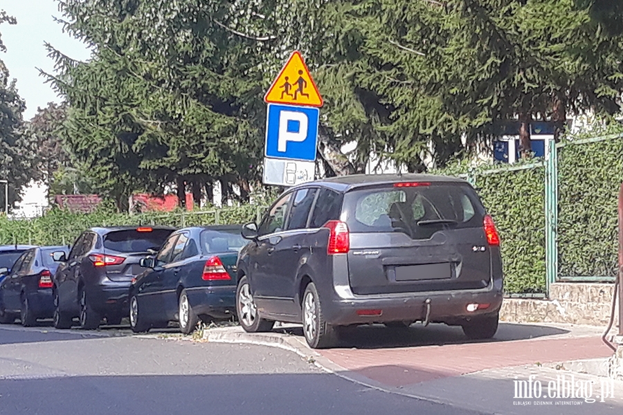 Mistrzowie parkowania w Elblągu (część 178), fot. 7