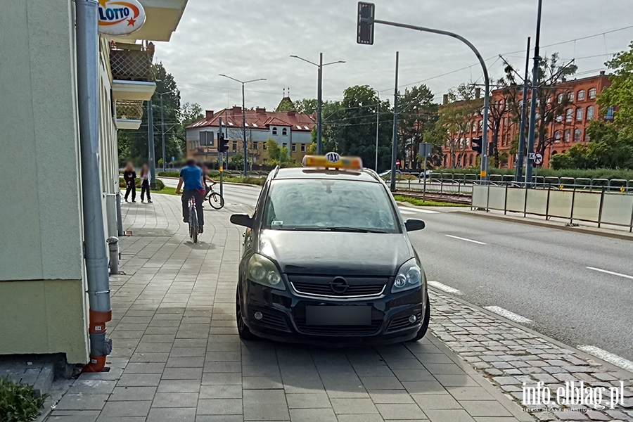 Mistrzowie parkowania w Elblągu (część 183), fot. 1