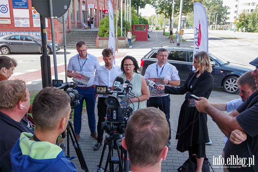 Agrounia zablokowaa al. Grunwaldzk. Micha Koodziejczak: "Tak kilku ludzi zatrzymuje rozwj Polski", fot. 10