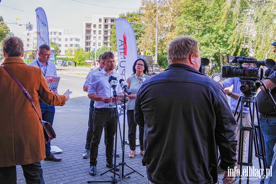 Agrounia zablokowaa al. Grunwaldzk. Micha Koodziejczak: "Tak kilku ludzi zatrzymuje rozwj Polski", fot. 15