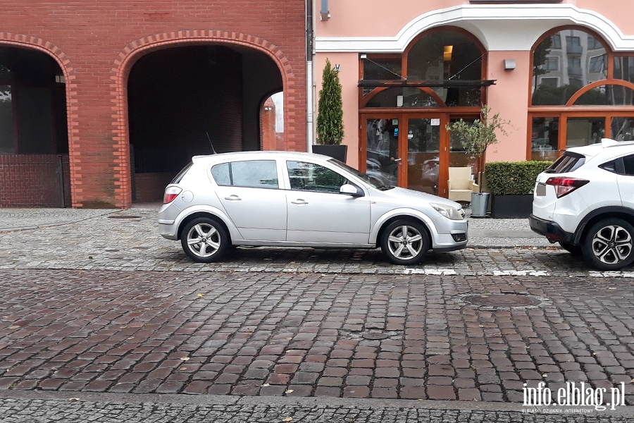 Mistrzowie parkowania w Elblągu (część 184), fot. 11