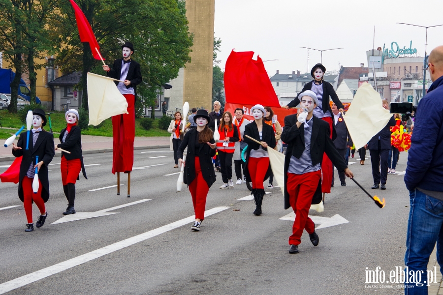 Dzie Seniora w Elblgu. Przemarsz przez miasto i festyn, fot. 47