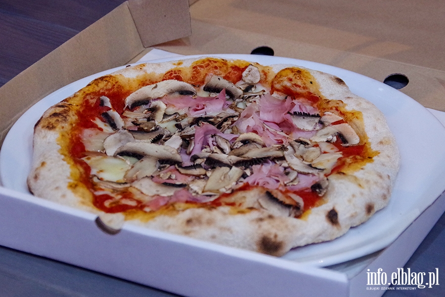 Zawody w jedzeniu pizzy w Amore Mio, fot. 28