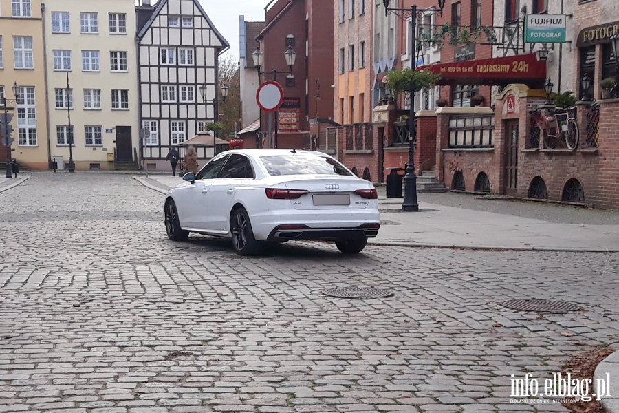 Mistrzowie parkowania w Elblągu (część 200), fot. 6