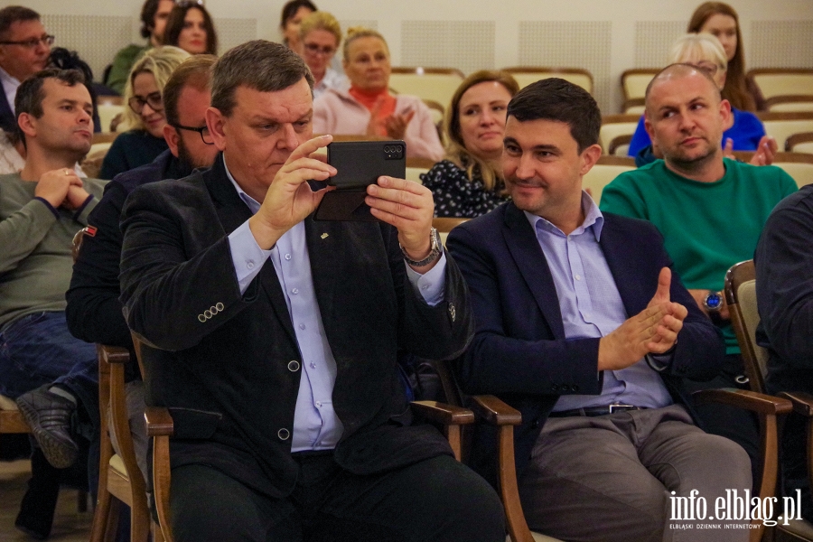 "Pozwólmy swoim dzieciom dorosnąć". Odeta Moro i dr Aleksandra Piotrowska o współczesnych nastolatkach, fot. 52