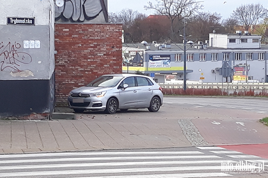 Mistrzowie parkowania w Elblągu (część 203), fot. 6