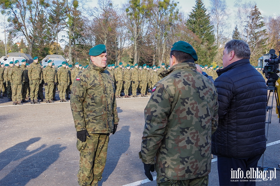 Elblg:Poegnanie onierzy wyruszajcych do Boni i Hercegowiny, fot. 17