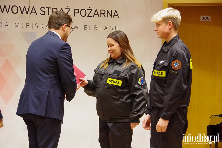 Elbląg: Młodzieżowe drużyny pożarnicze otrzymały promesy, fot. 20