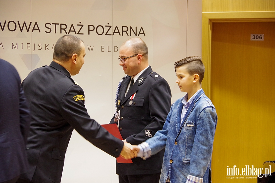 Elbląg: Młodzieżowe drużyny pożarnicze otrzymały promesy, fot. 21