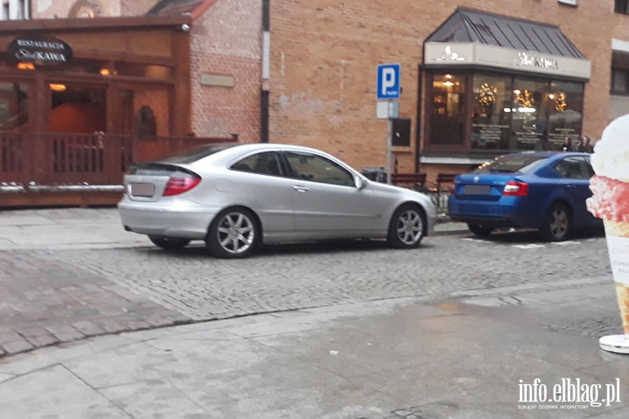Mistrzowie parkowania w Elblągu (część 205), fot. 8