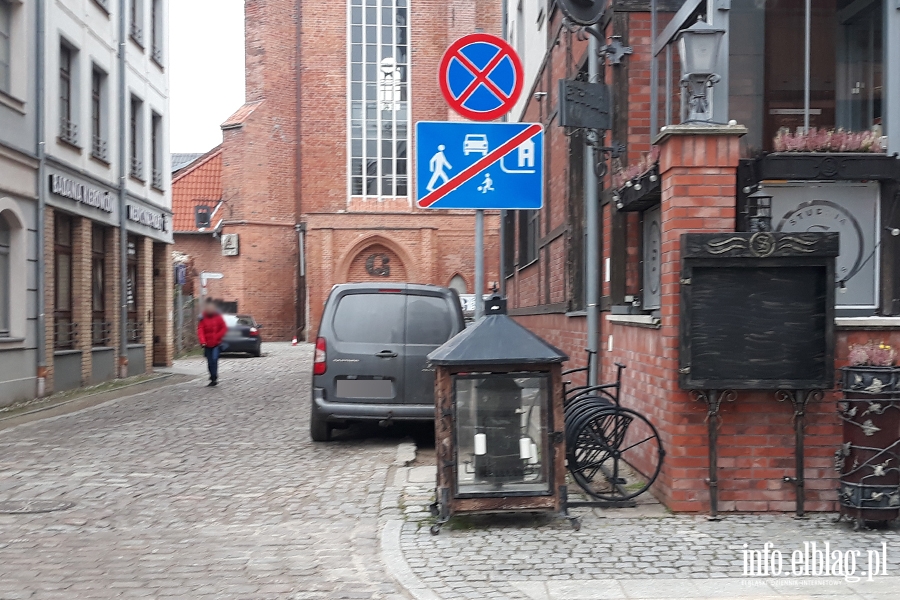 Mistrzowie parkowania w Elblągu (część 206), fot. 5