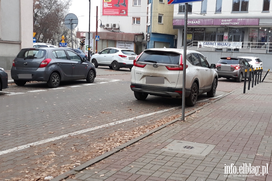 Mistrzowie parkowania w Elblągu (część 208), fot. 12