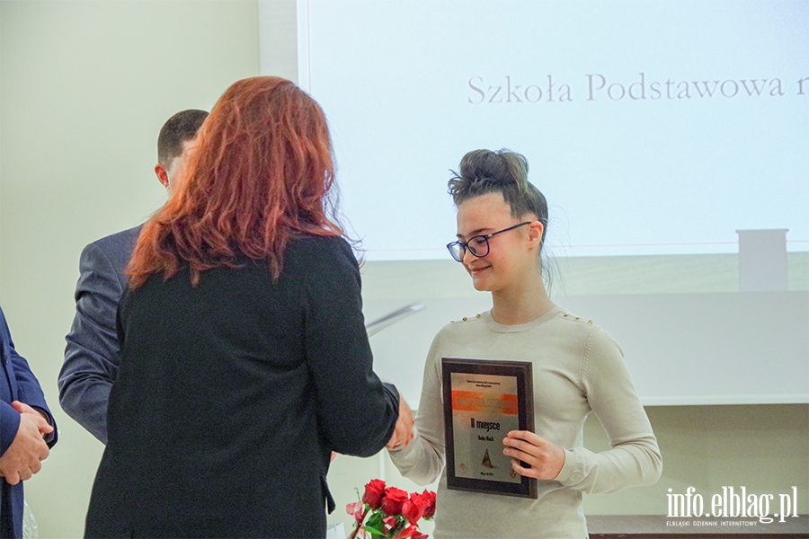 Elbląg: Społecznicy nagrodzeni. Gala z okazji Międzynarodowego Dnia Wolontariatu, fot. 4