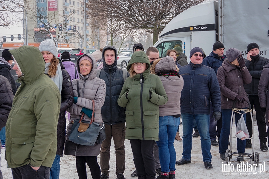 Konwj RMF FM zawita do Elblga. Rozdano 500 drzewek, chtnych byo wicej, fot. 16