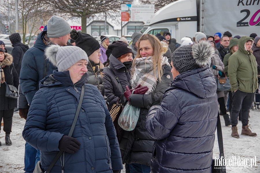 Konwj RMF FM zawita do Elblga. Rozdano 500 drzewek, chtnych byo wicej, fot. 17