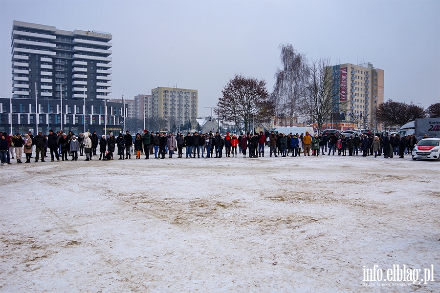 Konwj RMF FM zawita do Elblga. Rozdano 500 drzewek, chtnych byo wicej, fot. 50