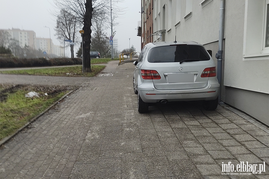 Mistrzowie parkowania w Elblgu (cz 215), fot. 5