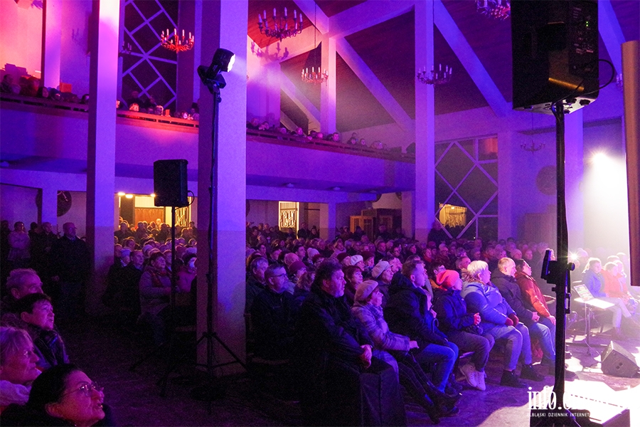 Świąteczny koncert. W Elblągu wystąpił Maciej Miecznikowski, fot. 7