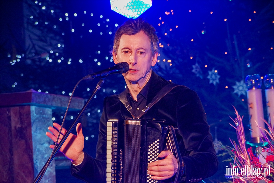 Świąteczny koncert. W Elblągu wystąpił Maciej Miecznikowski, fot. 11