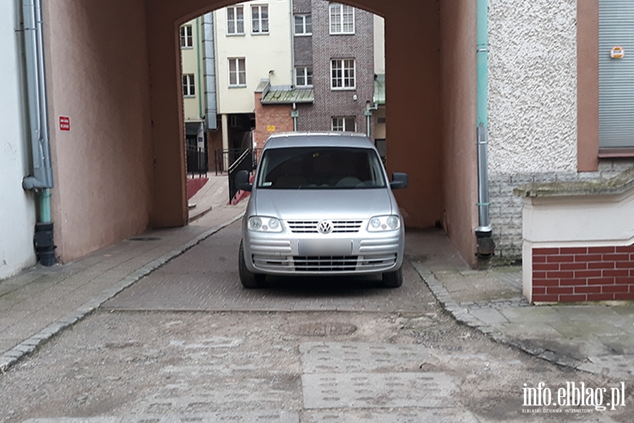 Mistrzowie parkowania w Elblgu (cz 218), fot. 12