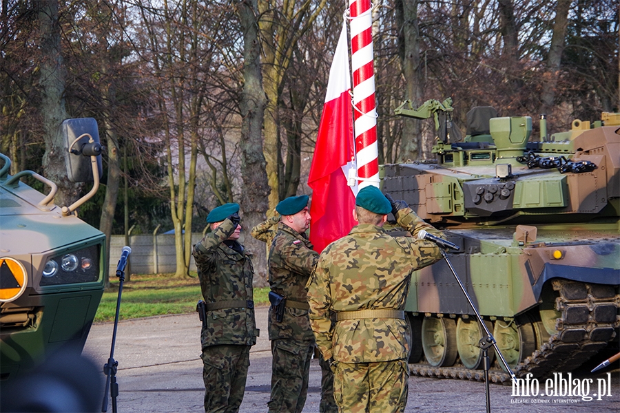 Minister Błaszczak spotkał się z ochotnikami. "Ważne jest, aby Wojsko Polskie było coraz liczniejsze", fot. 16