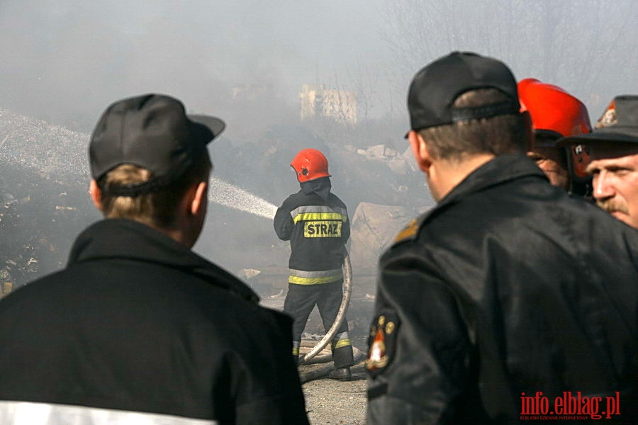 Pożar składowiska surowców wtórnych przy ul. Skrzydlatej, fot. 30