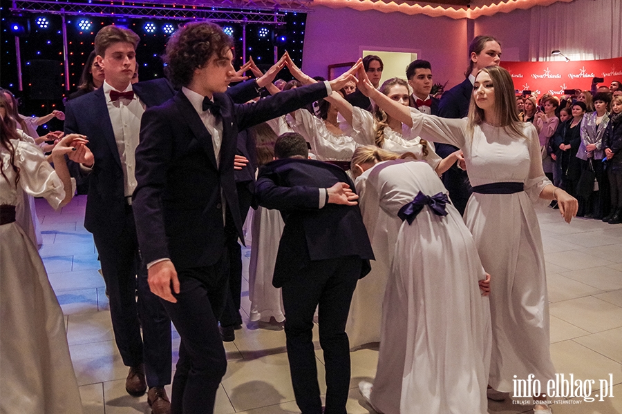 Zabawa na 102! Trwa bal studniówkowy II Liceum Ogólnokształcącego, fot. 27