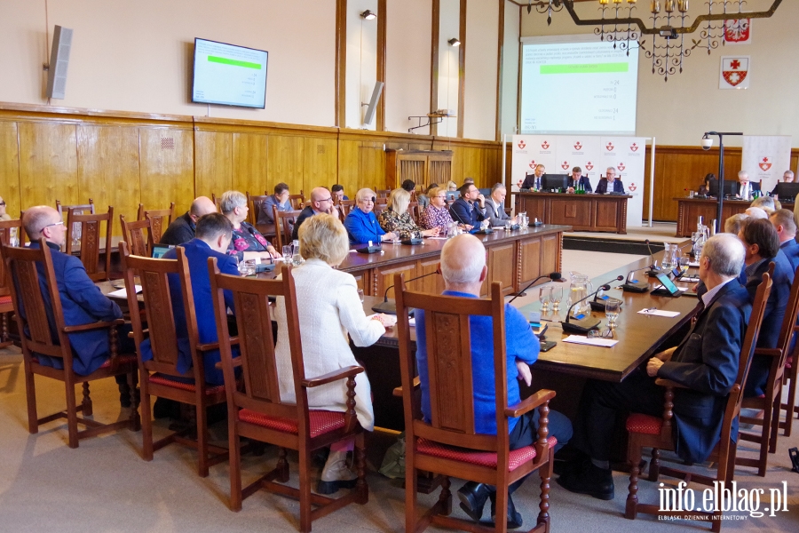 Przypominano sobie o mieszkacach? Radni chc zapyta elblan o przyszo portu, fot. 44