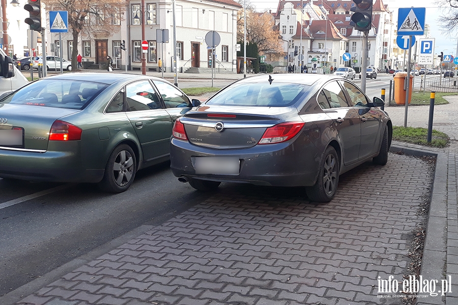 Mistrzowie parkowania w Elblągu (część 228), fot. 4
