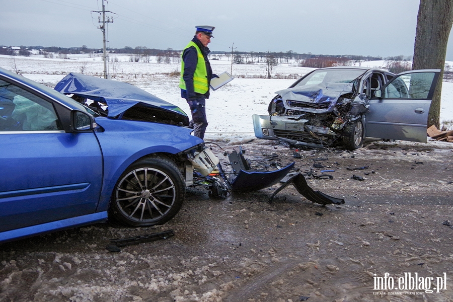 Wypadek w Milejewie przy stacji CPN - 6 osb poszkodowanych, fot. 12