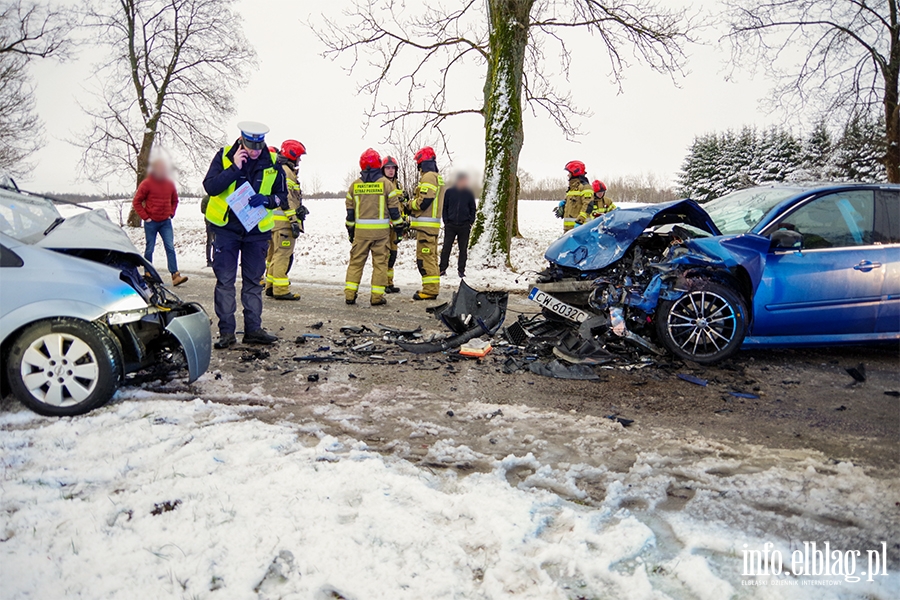 Wypadek w Milejewie przy stacji CPN - 6 osb poszkodowanych, fot. 18