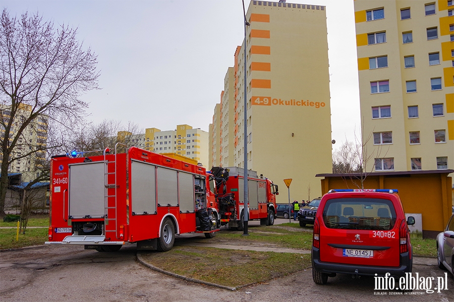 Okulickiego: W mieszkaniu znaleziono niebezpieczne substancje. Ewakuowano ok. 100 mieszkacw, fot. 5