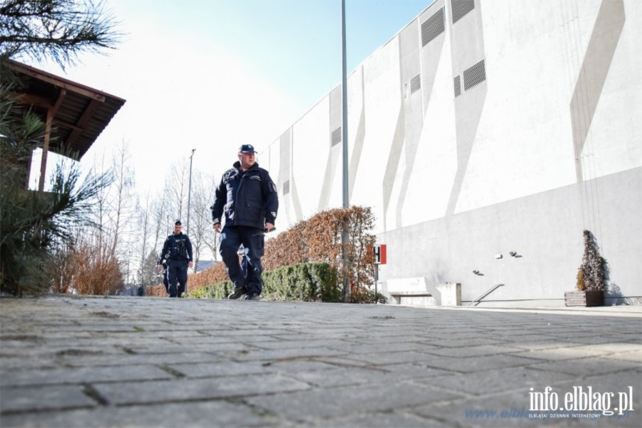 Alarm bombowy w CH OGRODY. Ewakuowano pracownikw i klientw. To byy tylko wiczenia, fot. 10