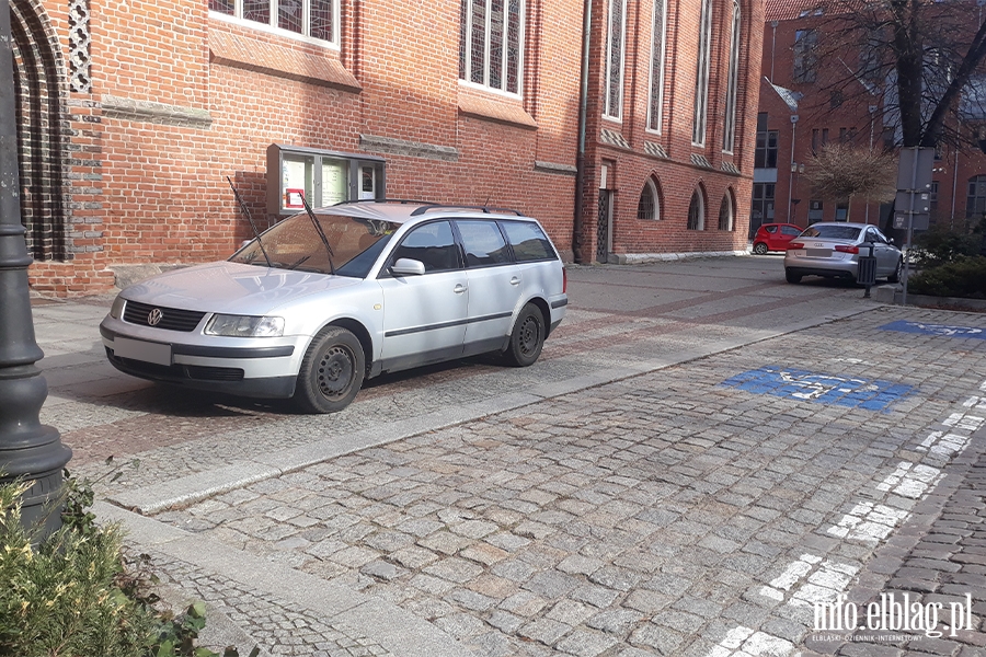 Mistrzowie parkowania w Elblągu (część 233), fot. 7
