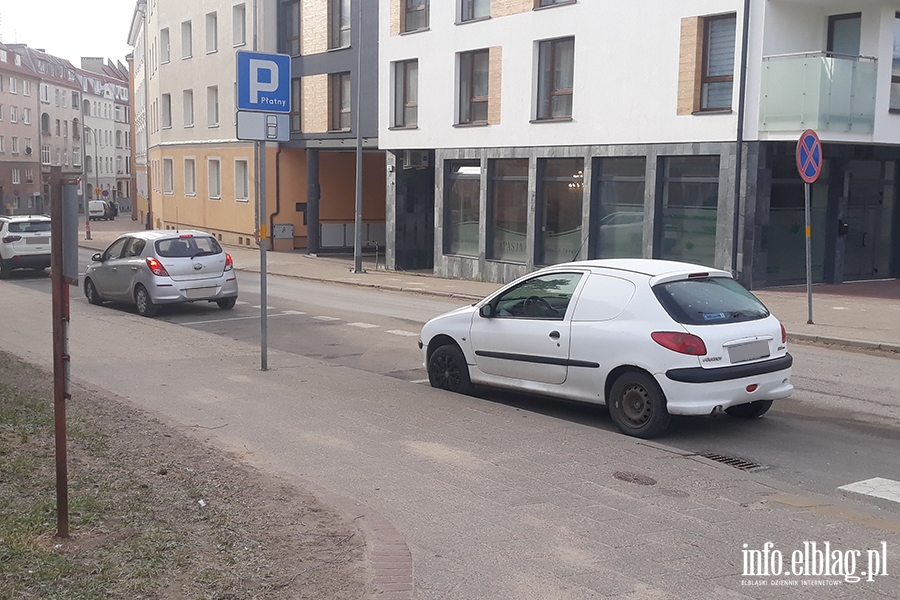 Mistrzowie parkowania w Elblągu (część 235), fot. 2