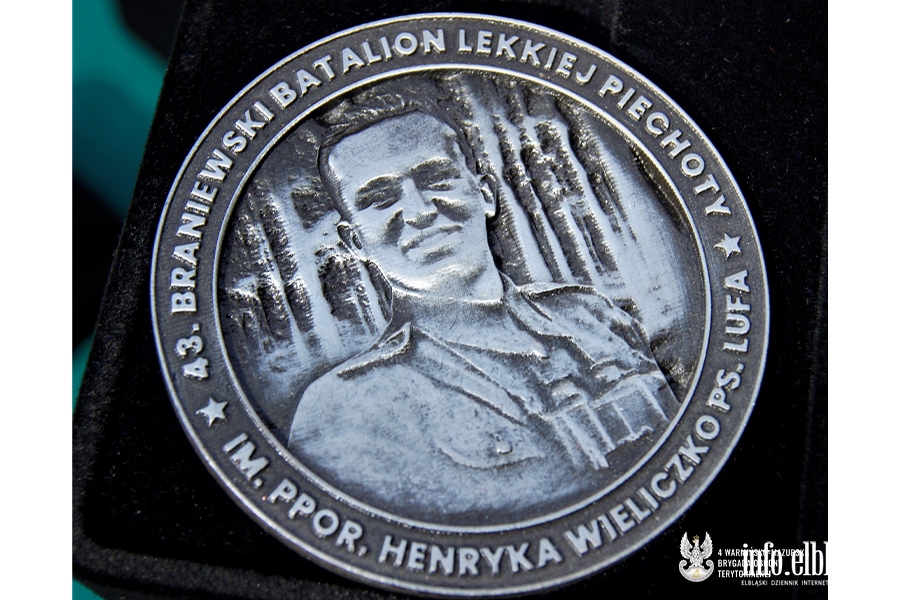 Wyjątkowa uroczystość nadania 43 Batalionowi Lekkiej Piechoty imienia ppor. Henryka Wieliczko ps. &#8222;Lufa&#8221;, fot. 37