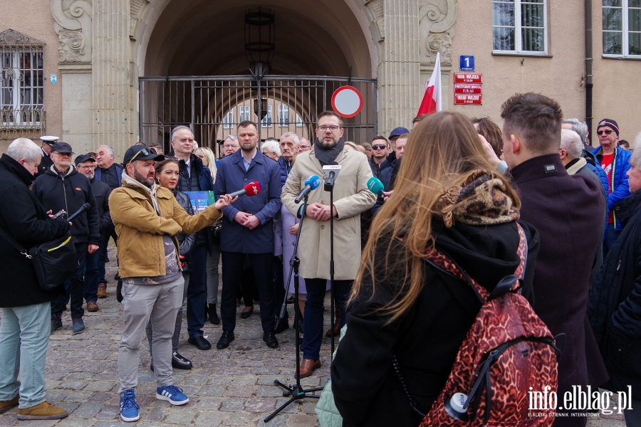 Zbierane s podpisy za przyjciem przez prezydenta Elblga finansowania na budow elblskiego portu, fot. 4