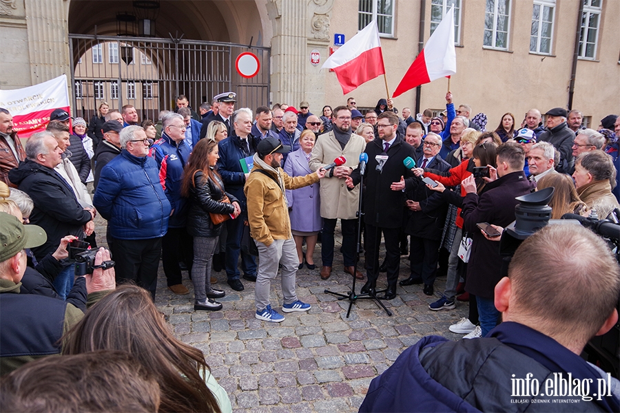 Zbierane s podpisy za przyjciem przez prezydenta Elblga finansowania na budow elblskiego portu, fot. 27