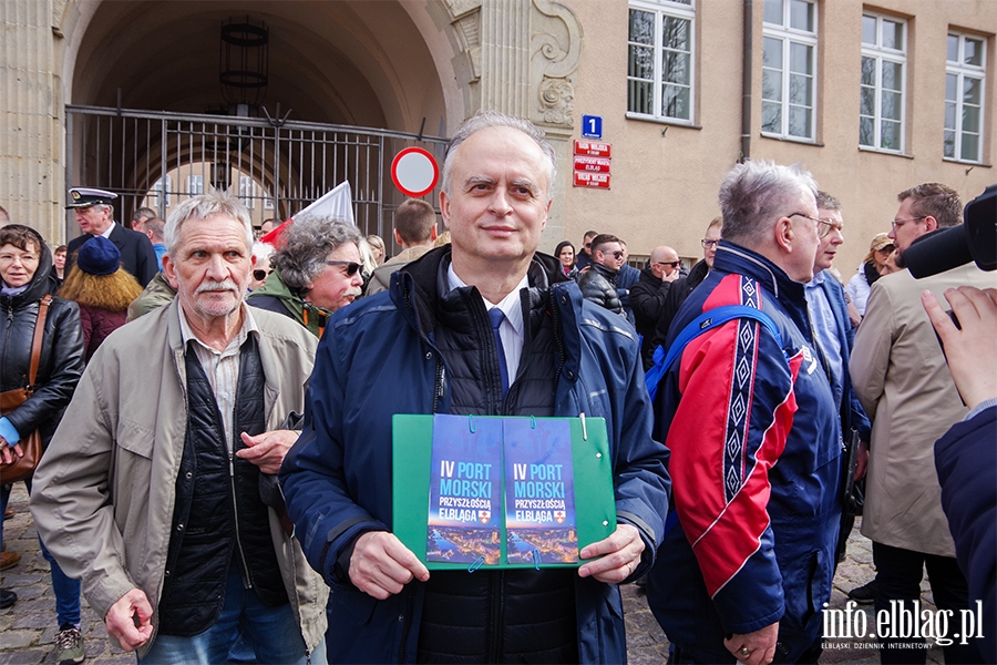 Zbierane s podpisy za przyjciem przez prezydenta Elblga finansowania na budow elblskiego portu, fot. 28