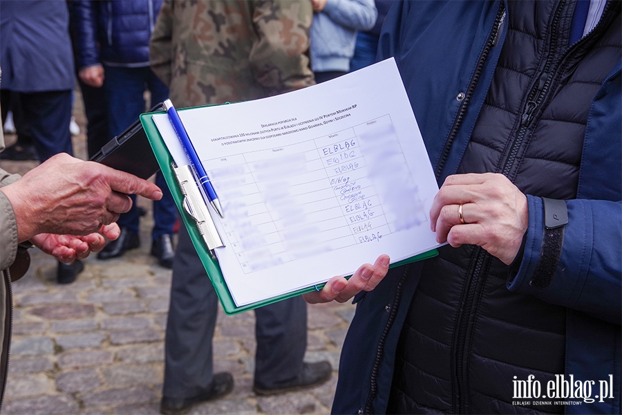 Zbierane s podpisy za przyjciem przez prezydenta Elblga finansowania na budow elblskiego portu, fot. 30